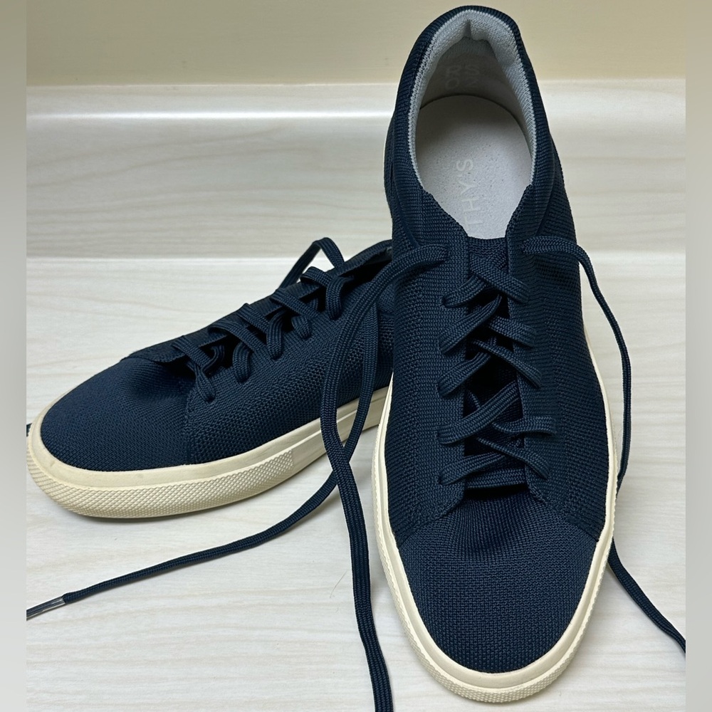 Rothy’s The Women’s RS02 Sneaker in Navy - Size 10.5